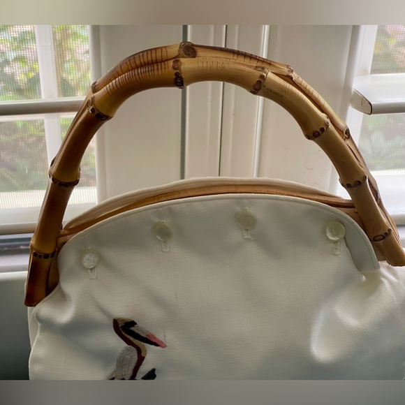 DeLanthe Bermuda White Cotton Bag with Pelican Embroidery and Bamboo Handles - Picture 4 of 9
